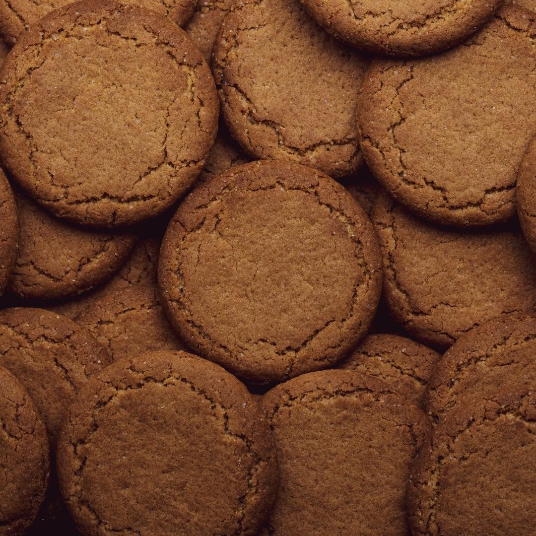 biscuit moelleux mélasse avec latté, biscuit brun, biscuit sans gluten