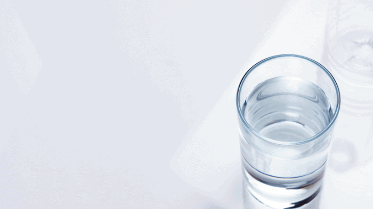 Eau alcaline, qu’en savez-vous vraiment ?