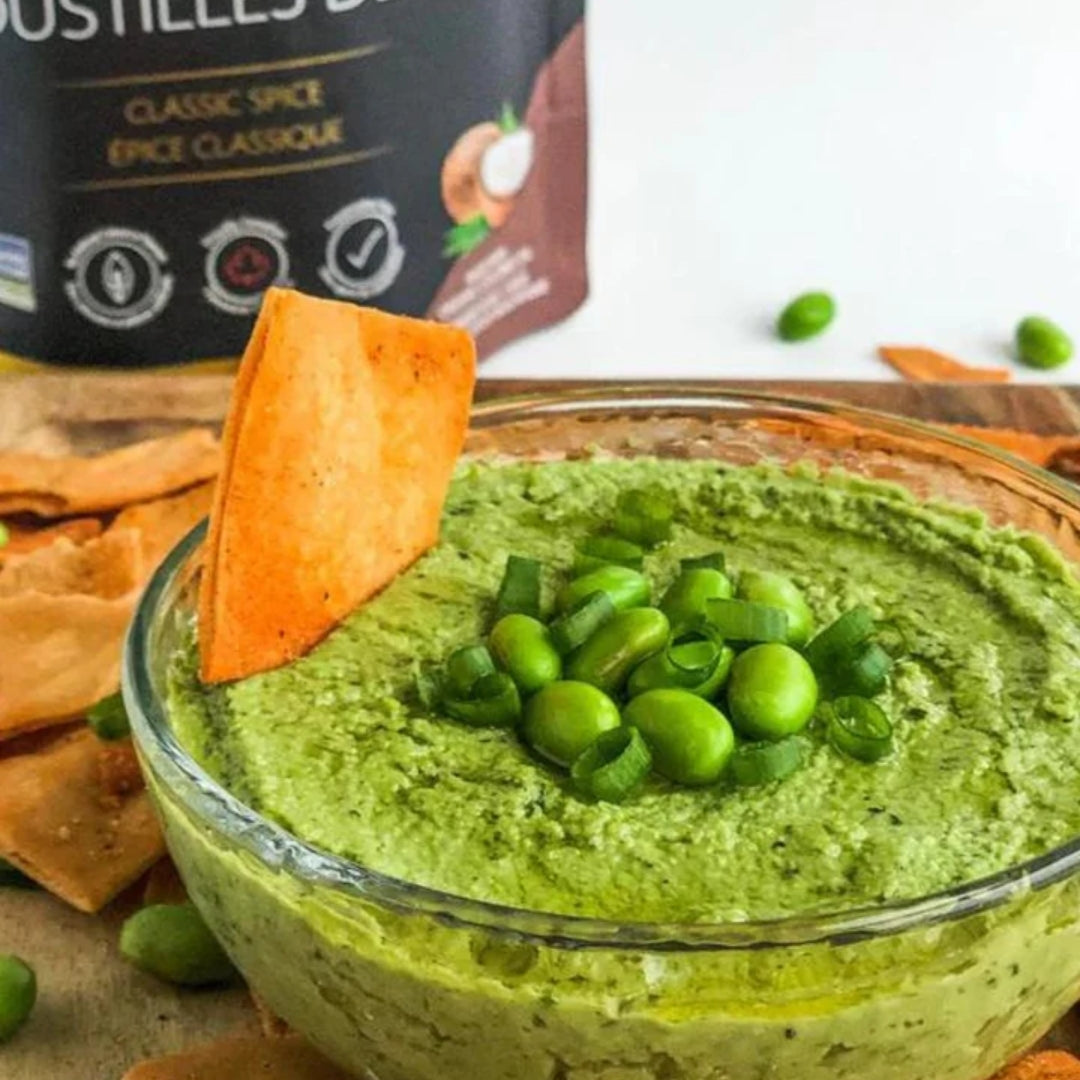 trempette d'avocat et edamame avec croustilles de pita