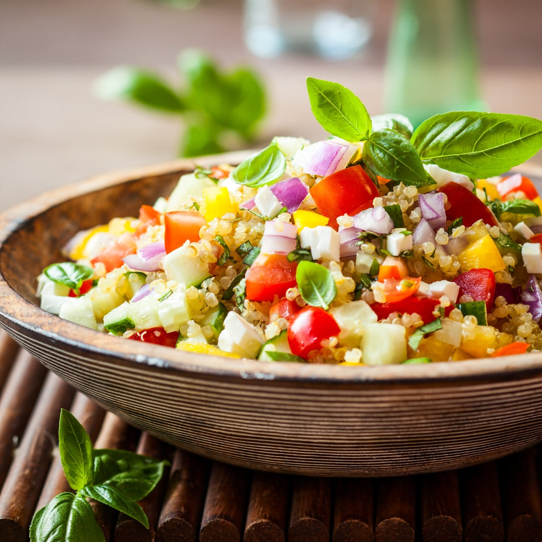 salade couscous légumes et probiotiques bol en en bois