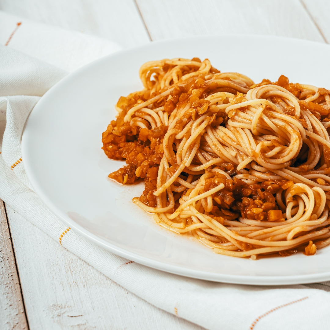 spaghetti sauce bolognaise aux lentilles végane assiette blanche