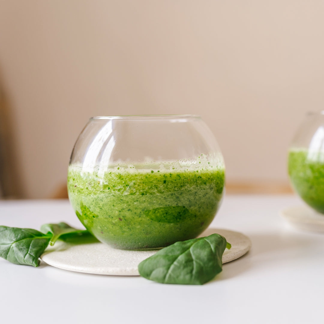 smoothie vert feuilles d'épinard
